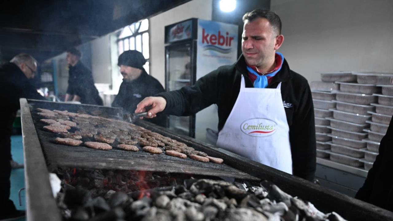 AKÇAABAT KÖFTESİ VE KARADENİZ’E ÖZGÜ LEZZETLER BAŞKENT’TE BÜYÜK BEĞENİ