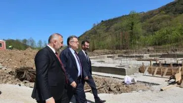 ARSİN BELEDİYESİ'NİN FEN İŞLERİ EK HİZMET BİNASI RİSKLİ Mİ? İŞTE CEVABI...