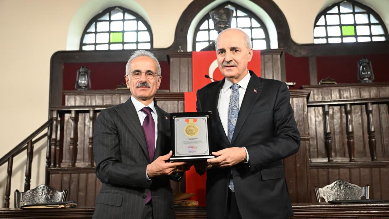 BAKAN URALOĞLU'NDAN KURTULMUŞ'A TARİHİ TEŞEKKÜR