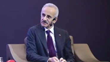 BAKAN URALOĞLU'NDAN TRABZONSPOR TESİSLERİ İÇİN FLAŞ AÇIKLAMA