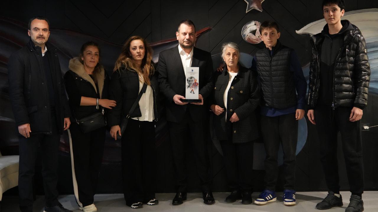 BAŞKAN DOĞAN, EFSENE CEMİL USTA'NIN AİLESİNİ AĞIRLADI