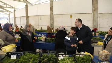 BAŞKAN EKİM PAZAR ESNAFINI DİNLEDİ