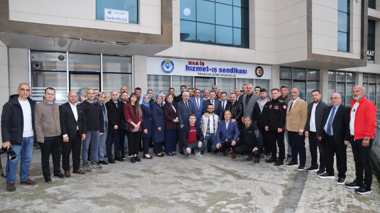 BAŞKAN GENÇ’TEN HİZMET-İŞ'E ZİYARET