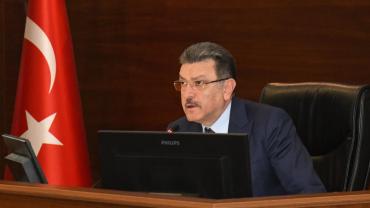 BÜYÜKŞEHİR'İN 2025 YILI FAALİYET RAPORU YETERLİ BULUNDU