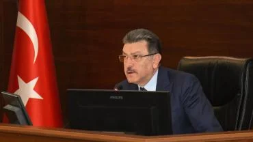 BÜYÜKŞEHİR'İN 2025 YILI FAALİYET RAPORU YETERLİ BULUNDU