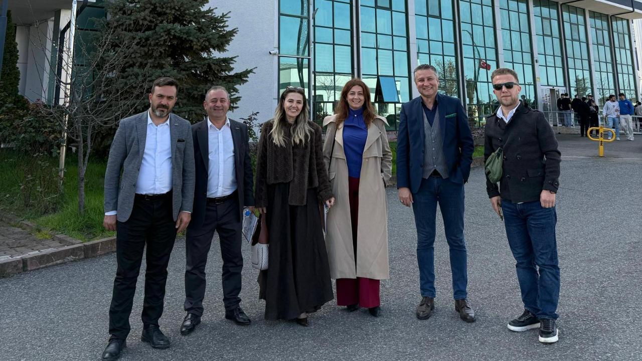 GELECEĞİN TURİZMCİLERİ SEKTÖR TEMSİLCİLERİYLE BİR ARAYA GELDİ