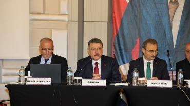 GENÇ: BELEDİYE KANUNUNDAN DEĞİŞİKLİK ISRARLI TALEBİMİZDİR