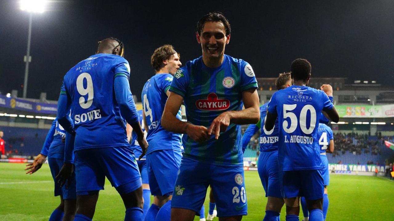 KARADENİZ DERBİSİNDE RİZESPOR, SAMSUNSPOR'U FAKLI MAĞLUP ETTİ