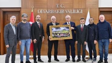 KESKİN VE EKİBİNDEN MURAT ZORLUOĞLU'NA ANLAMLI ZİYARET