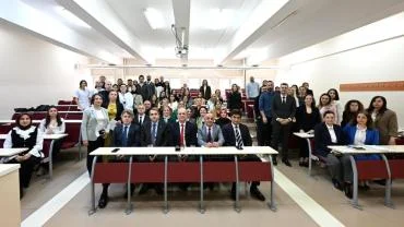 KTÜ'DE BAŞARILI AKADEMİSYEN VE ÖĞRENCİLER ÖDÜLLENDİRİLDİ