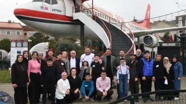 OTİZM FARKINDALIK GÜNÜNDE ANLAMLI BULUŞMA