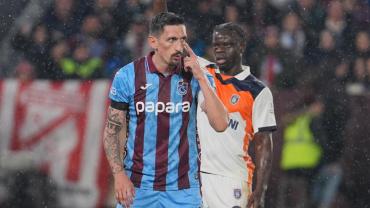 SAVİC'TEN PENALTI İSYANI!