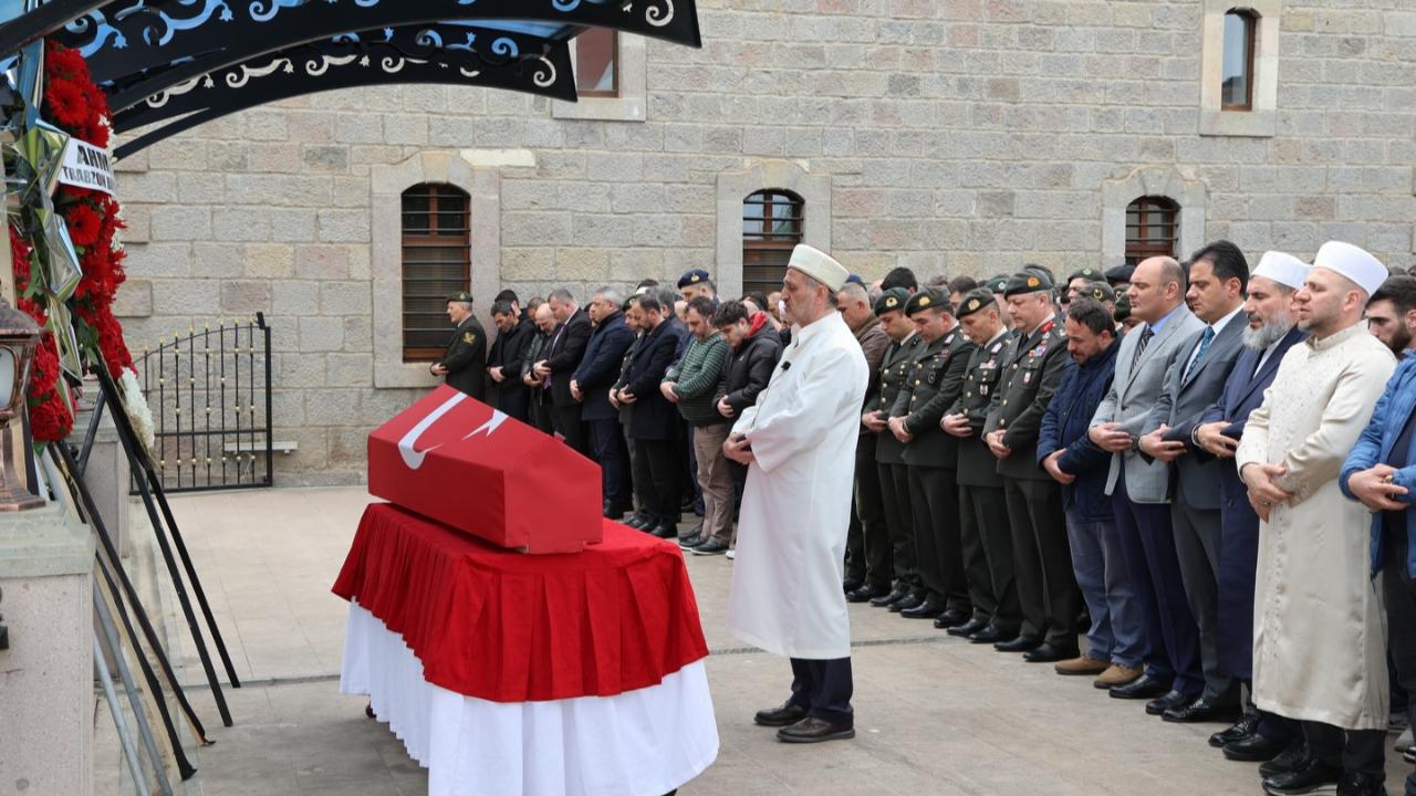 TRABZON ŞEHİDİNE AĞLADI