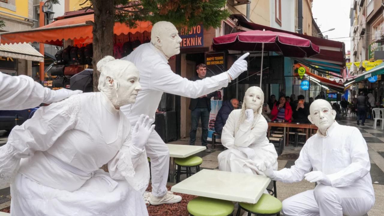 TRABZON'DA 5. ULUSLARARASI TİYATRO FESTİVALİ BAŞLADI