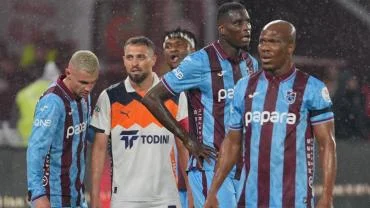 TRABZONSPOR-BAŞAKŞEHİR CANLI... AUGUSTO ATTI, PAPARA YIKILDI