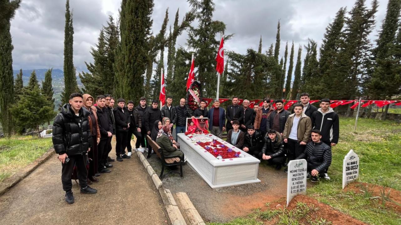 TÜGŞAV ŞEHİDİMİZİ UNUTMADI: BİR ÖLÜR, BİN DİRİLİRİZ