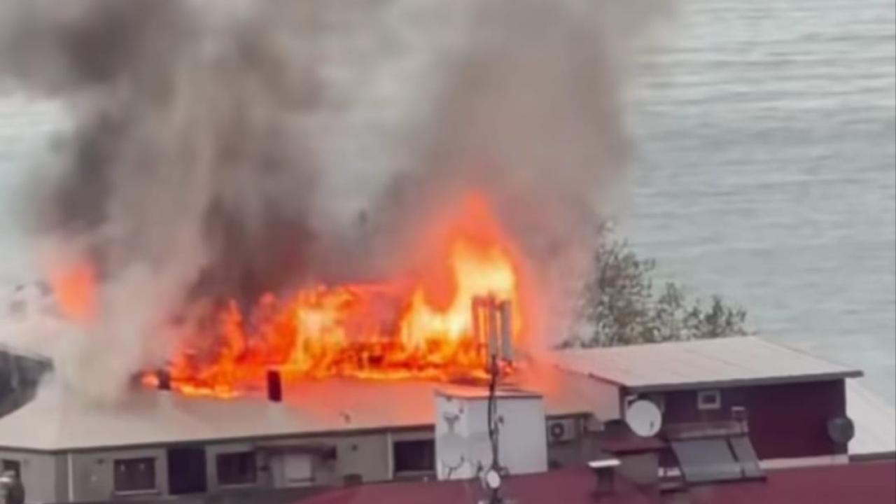 VAKFIKEBİR'DE KORKUTAN YANGIN