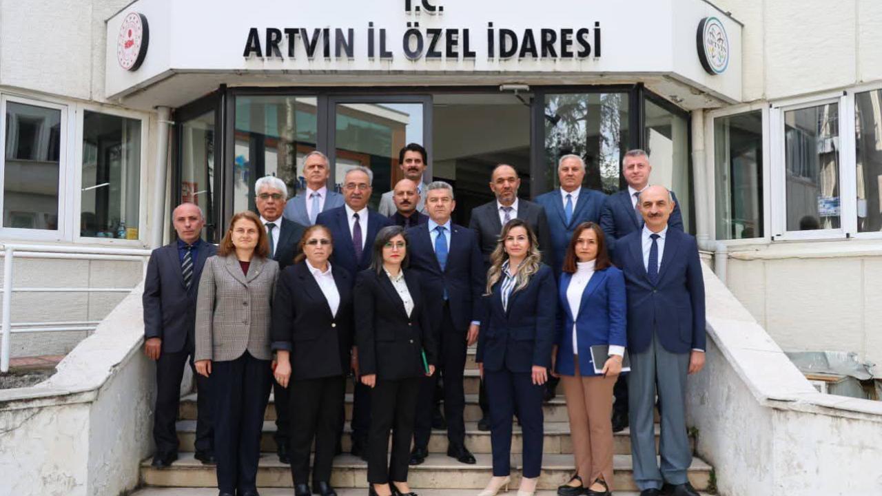 VALİ ERGÜN'DEN İL ÖZEL İDARESİNE ZİYARET