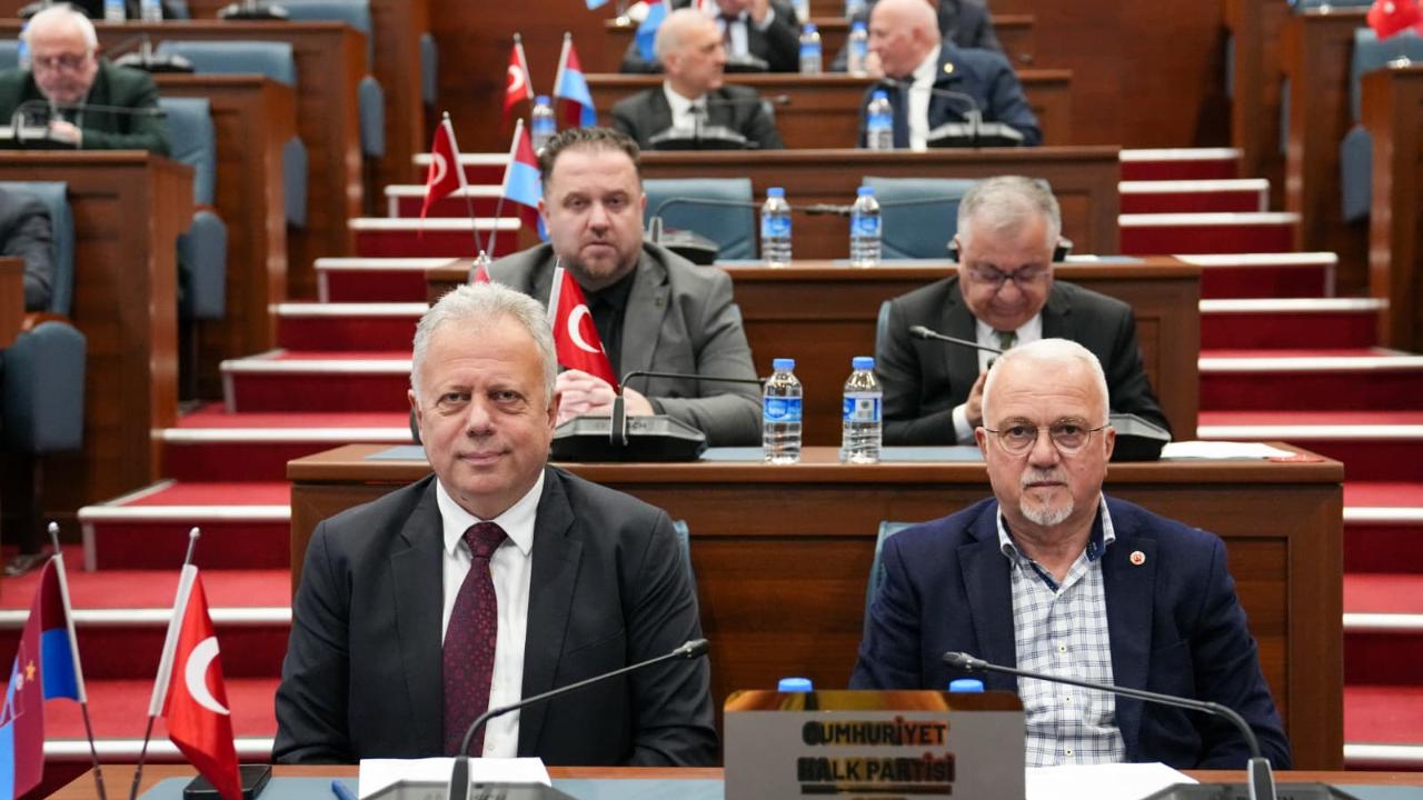 ZORLU'DAN BORÇ ÇAĞRISI: BÜYÜKŞEHİR NET BİLGİ VERMELİ