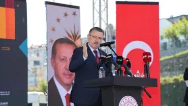 BAŞKAN GENÇ: SPORUN MERKEZİ ŞEHRİMİZDE YATIRIMLAR ARTARAK SÜRECEK