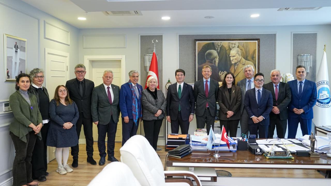 BAŞKAN KAYA, HOLLANDA ANKARA BÜYÜKELÇİSİ WİJNANDS’I AĞIRLADI