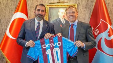 BÜYÜKELÇİ WİJNANDS'TAN TRABZONSPOR'A ÖVGÜ