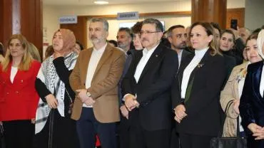 GENÇ: SANATLA İNSANLIĞIN VİCDANINA DOKUNMAYA DEVAM EDECEĞİZ