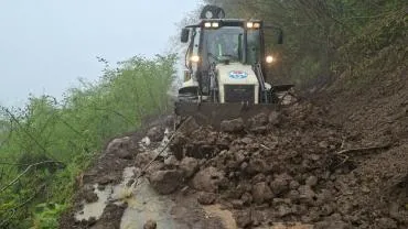 HEYECANIN KAPATTIĞI YOLLAR ULAŞIMA AÇILDI