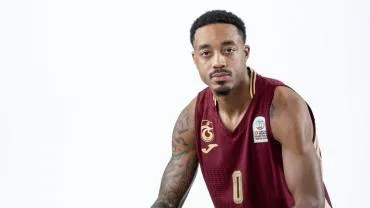 TRABZONSPOR'UN YILDIZ İSMİ REED'TEN TARAFTARA ÖVGÜ!